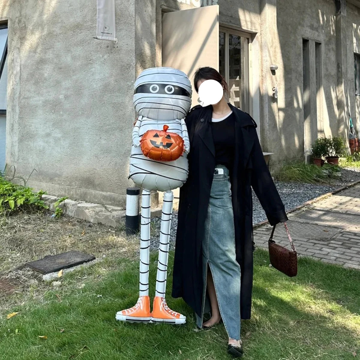 Halloween Mummy Holding Pumpkin Aluminum Foil Balloon