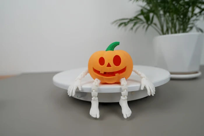 🎃Cute Halloween Articulated Pumpkin Man Lamp💡